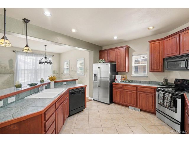 13933 E Princeton Pl B, Aurora, CO 80014