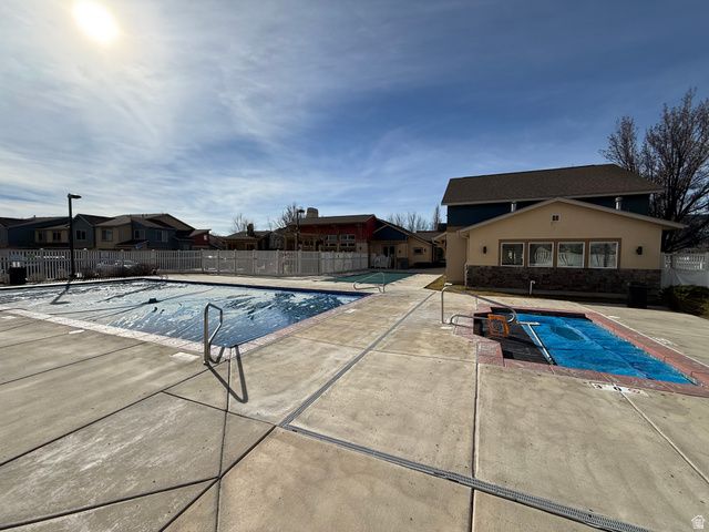 11293 S SWEET PEA LN, South Jordan, UT 84095