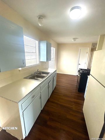 3827 Manchester, San Antonio, TX 78223