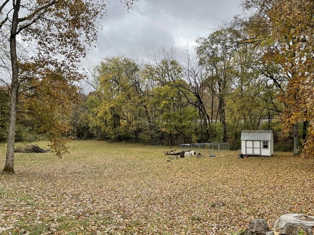 1210 White Dr, Lewisburg, TN 37091