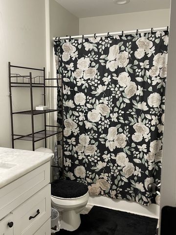 1210 White Dr, Lewisburg, TN 37091