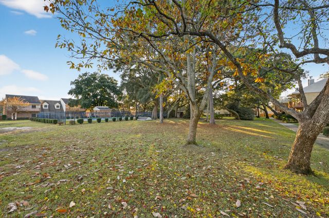 132 5Th Avenue, Shalimar, FL 32579