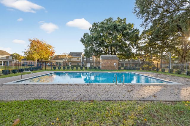 132 5Th Avenue, Shalimar, FL 32579