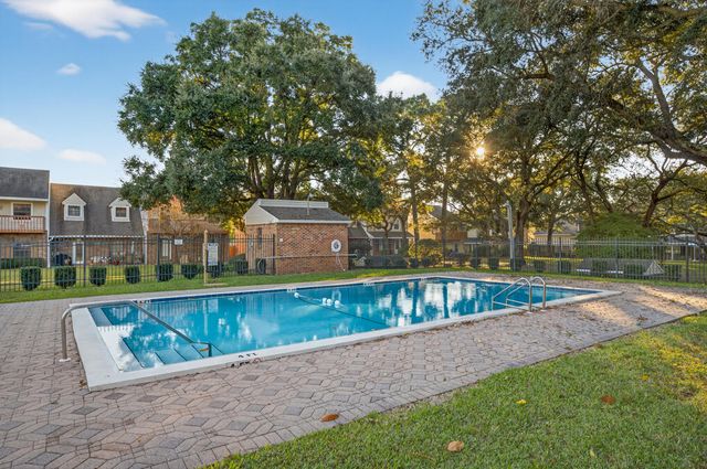 132 5Th Avenue, Shalimar, FL 32579