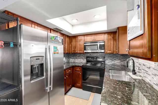 17241 N 16TH Drive 10, Phoenix, AZ 85023