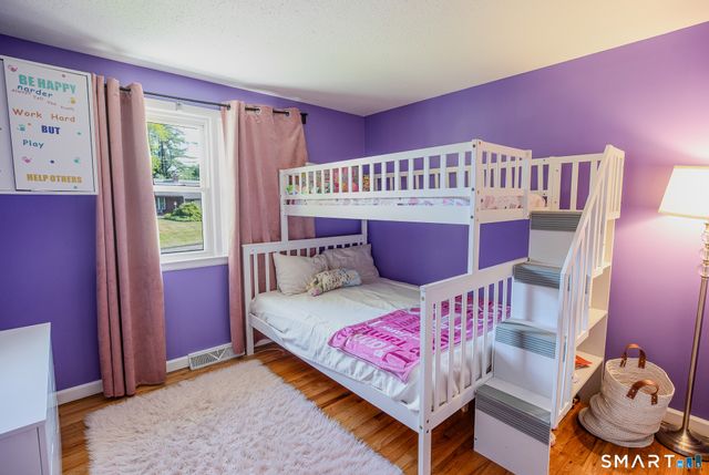 10 Eastwood Road, West Hartford, CT 06117