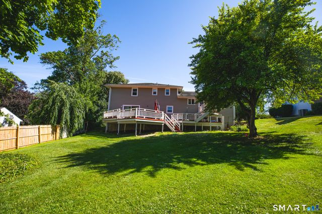 10 Eastwood Road, West Hartford, CT 06117