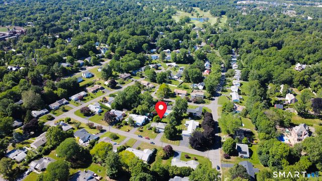 10 Eastwood Road, West Hartford, CT 06117