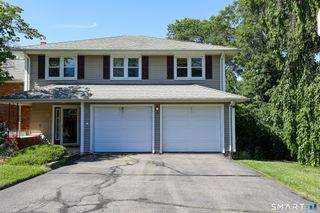 10 Eastwood Road, West Hartford, CT 06117