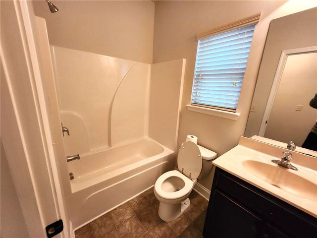 2763 Misty Ivy Drive, Buford, GA 30519