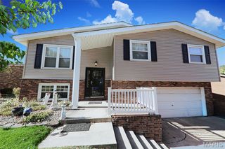 207 Stolze Drive, East Alton, IL 62024