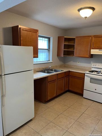 6817 NESTON DR, San Antonio, TX 78239