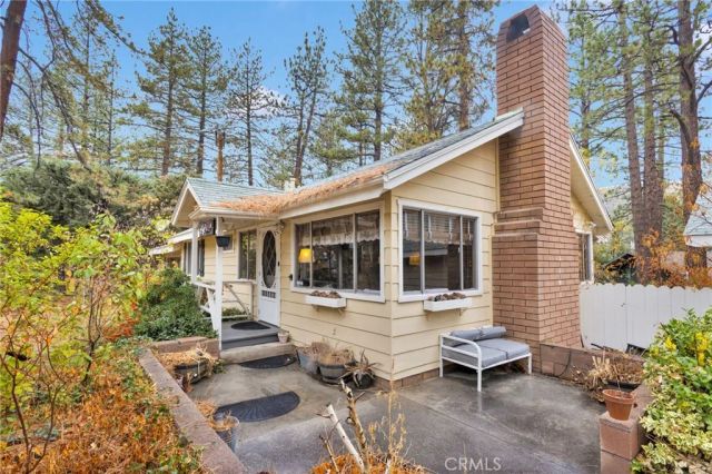 2046 Thrush, Wrightwood, CA 92397