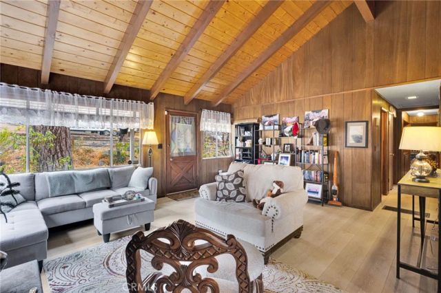 2046 Thrush, Wrightwood, CA 92397