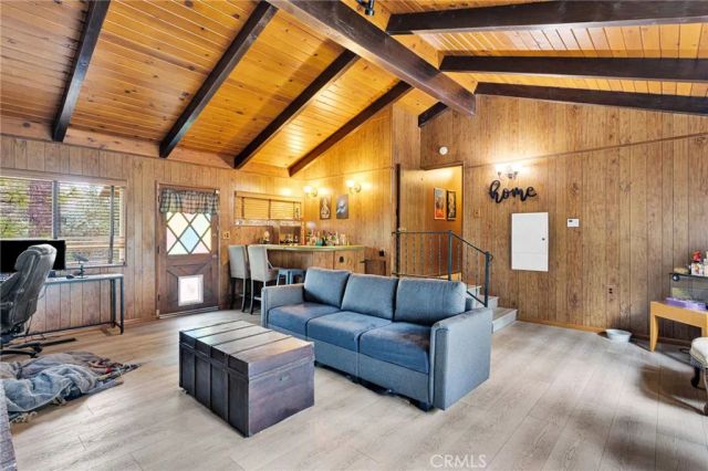 2046 Thrush, Wrightwood, CA 92397