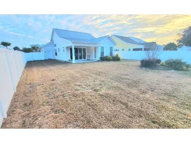 1558 Harbour Place Dr., Calabash, NC 28467
