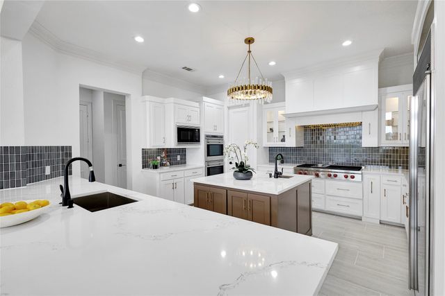 2417 Hollow Hill Lane, Lewisville, TX 75056