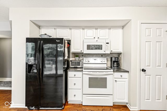 7242 Coppermill Court, Indianapolis, IN 46254