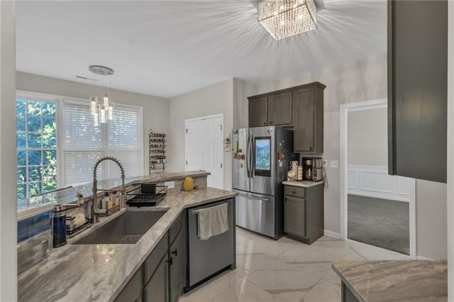 698 Deer Lake Trail, Stone Mountain, GA 30087