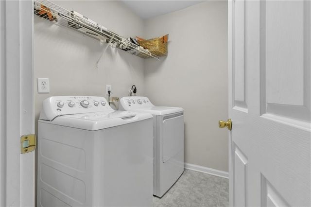 698 Deer Lake Trail, Stone Mountain, GA 30087