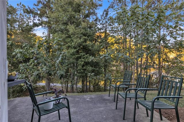 698 Deer Lake Trail, Stone Mountain, GA 30087