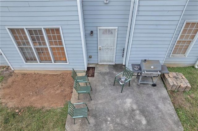 698 Deer Lake Trail, Stone Mountain, GA 30087