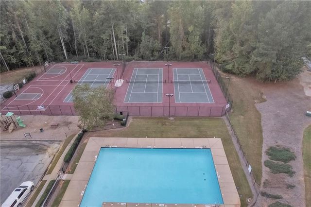 698 Deer Lake Trail, Stone Mountain, GA 30087