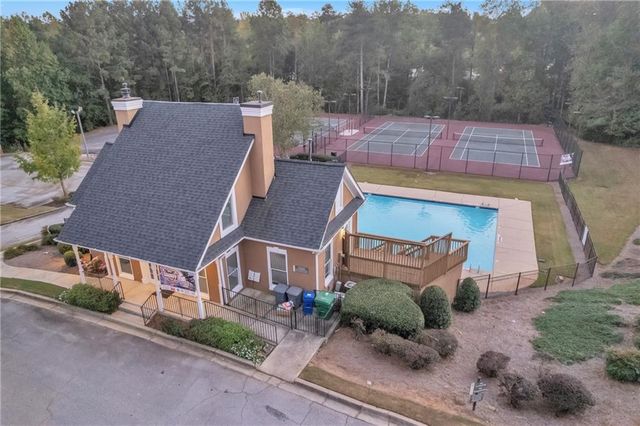 698 Deer Lake Trail, Stone Mountain, GA 30087