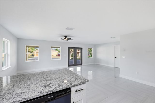 311 12TH STREET W, Palmetto, FL 34221