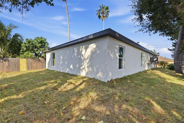 311 12TH STREET W, Palmetto, FL 34221