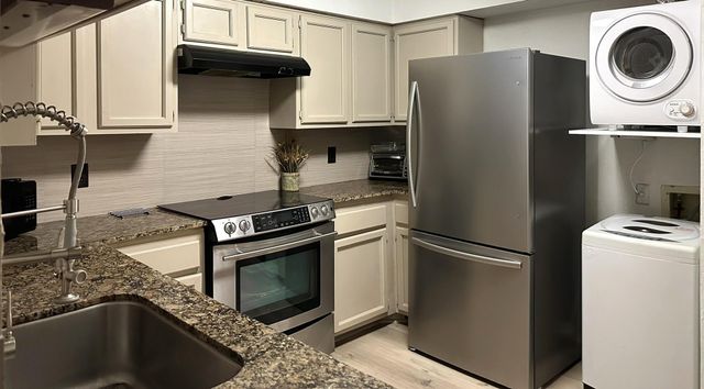 8100 Cambridge Street 29, Houston, TX 77054