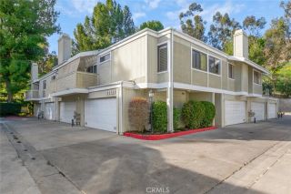 22127 Burbank 7, Los Angeles, CA 91367