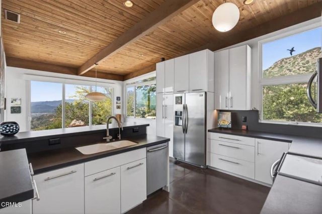 1447 N Foothill Road, Ojai, CA 93023
