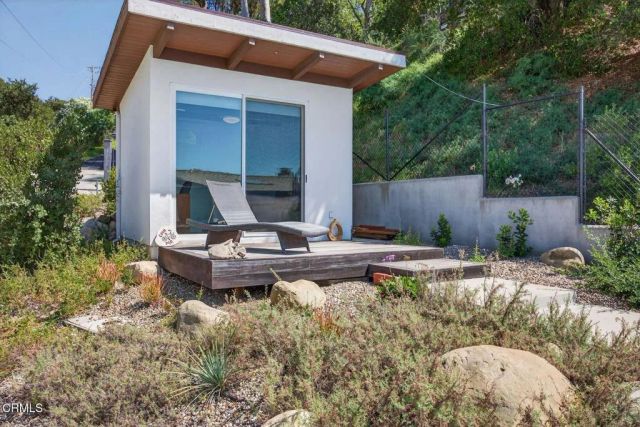 1447 N Foothill Road, Ojai, CA 93023