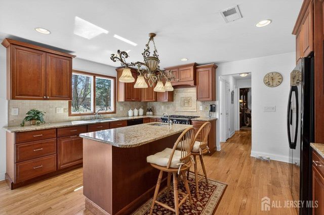 15 Cherokee Road, East Brunswick, NJ 08816