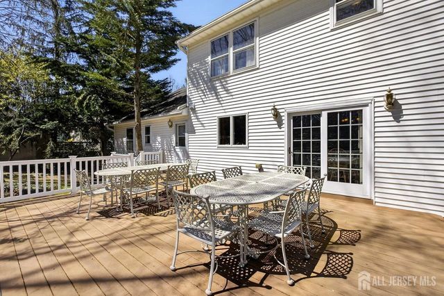 15 Cherokee Road, East Brunswick, NJ 08816
