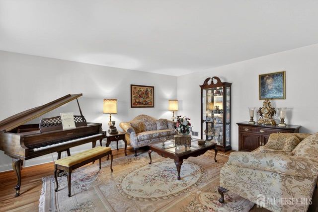 15 Cherokee Road, East Brunswick, NJ 08816