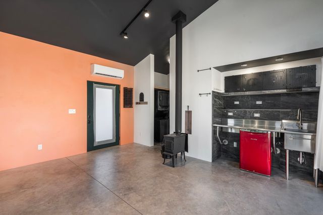 325 Fiesta Street, Santa Fe, NM 87501