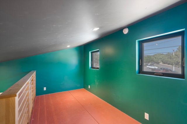 325 Fiesta Street, Santa Fe, NM 87501