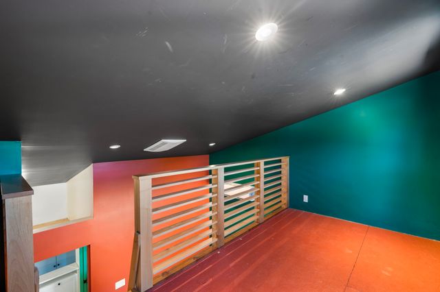 325 Fiesta Street, Santa Fe, NM 87501
