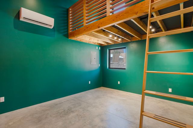 325 Fiesta Street, Santa Fe, NM 87501