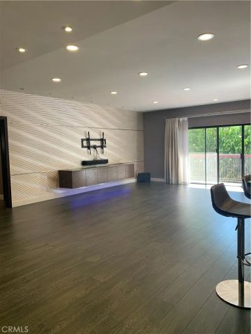 12540 Burbank Boulevard 103, Valley Village, CA 91607