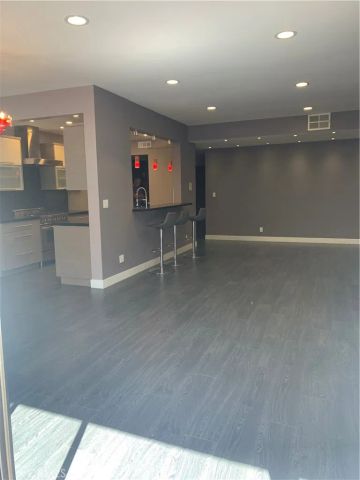 12540 Burbank Boulevard 103, Valley Village, CA 91607