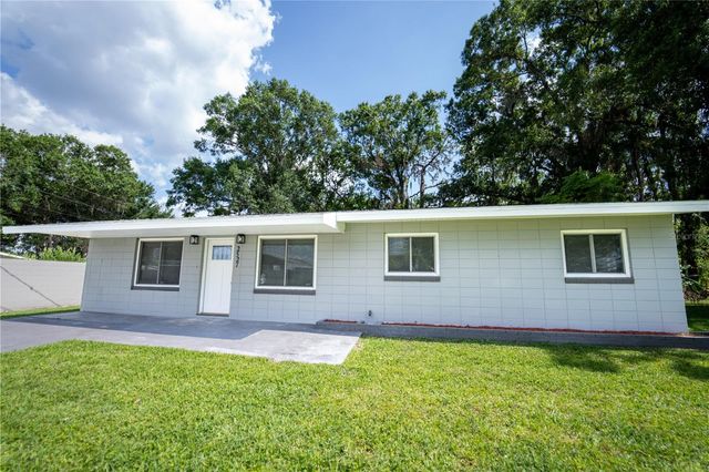 2527 DONS PLACE, Lakeland, FL 33801