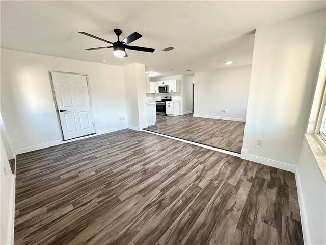 2527 DONS PLACE, Lakeland, FL 33801