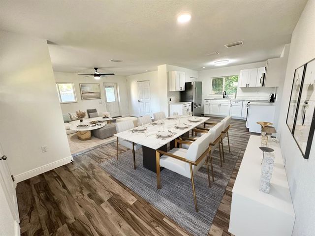2527 DONS PLACE, Lakeland, FL 33801