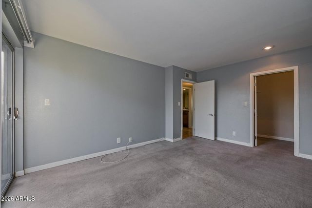 1702 W TUCKEY Lane 212, Phoenix, AZ 85015