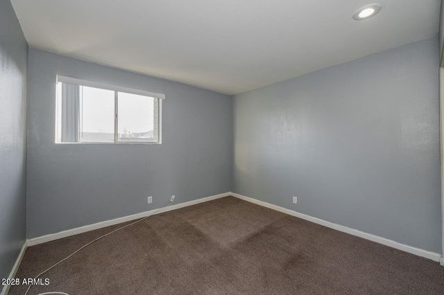 1702 W TUCKEY Lane 212, Phoenix, AZ 85015