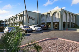 1702 W TUCKEY Lane 212, Phoenix, AZ 85015