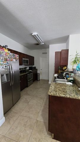 3241 SW 147th Ct, Miami, FL 33185